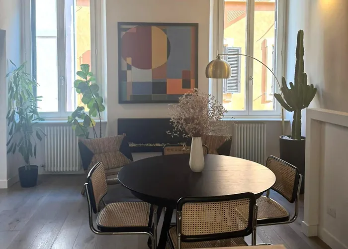 Luxury Retreat- Colosseum Apartment *